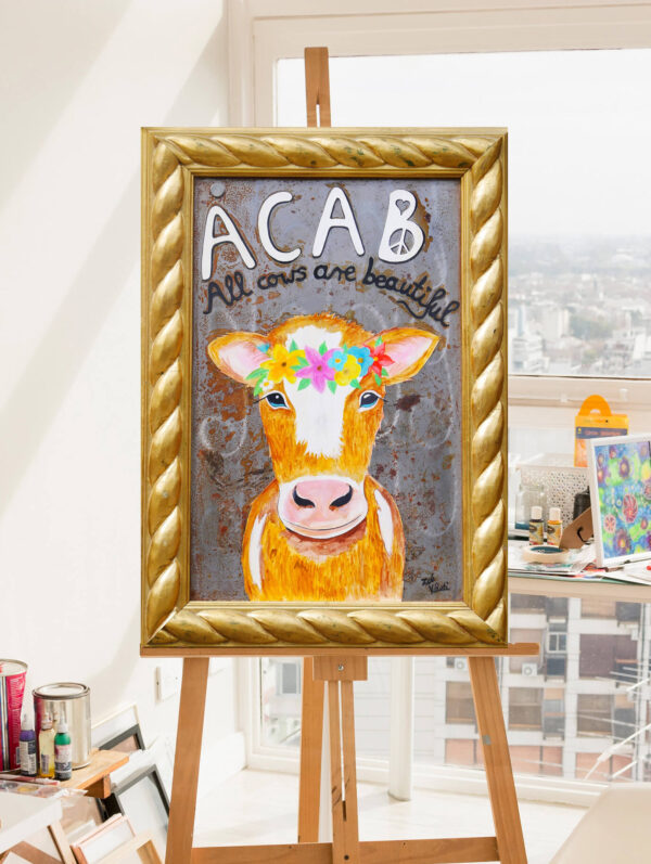 Acab - All Cows are Beautiful original gemälde by Zoé Keleti cow with flowercrown